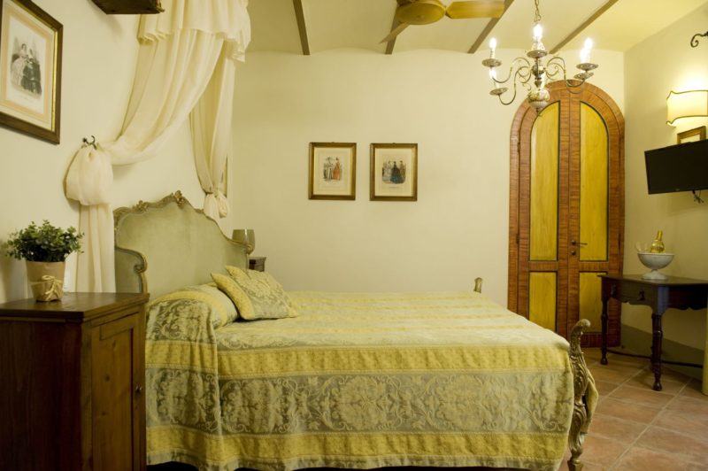 Weddings tuscany. The bedroom of Suite Villa 5.