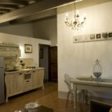 Italy weddings villas. The living and kitchen area in Suite Villa 4.